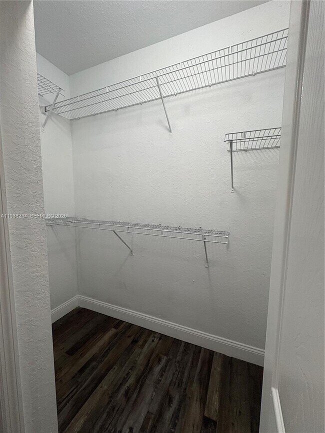 Building Photo - 2853 SE 1st Dr