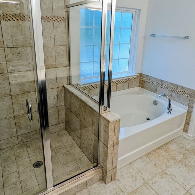 Building Photo - Beautiful 4 Bedroom Home in Palmetto Pointe