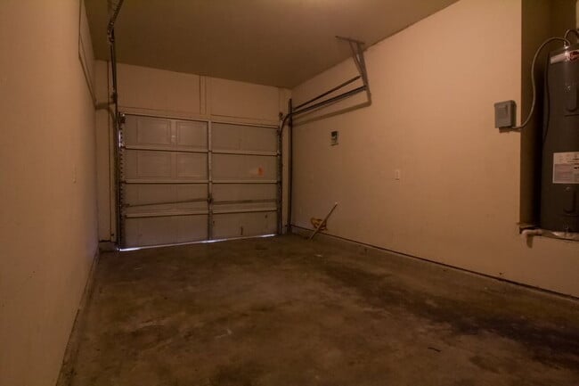 Building Photo - 7219 Golf Way