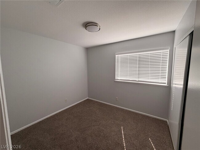 Building Photo - 1593 Teardrop St