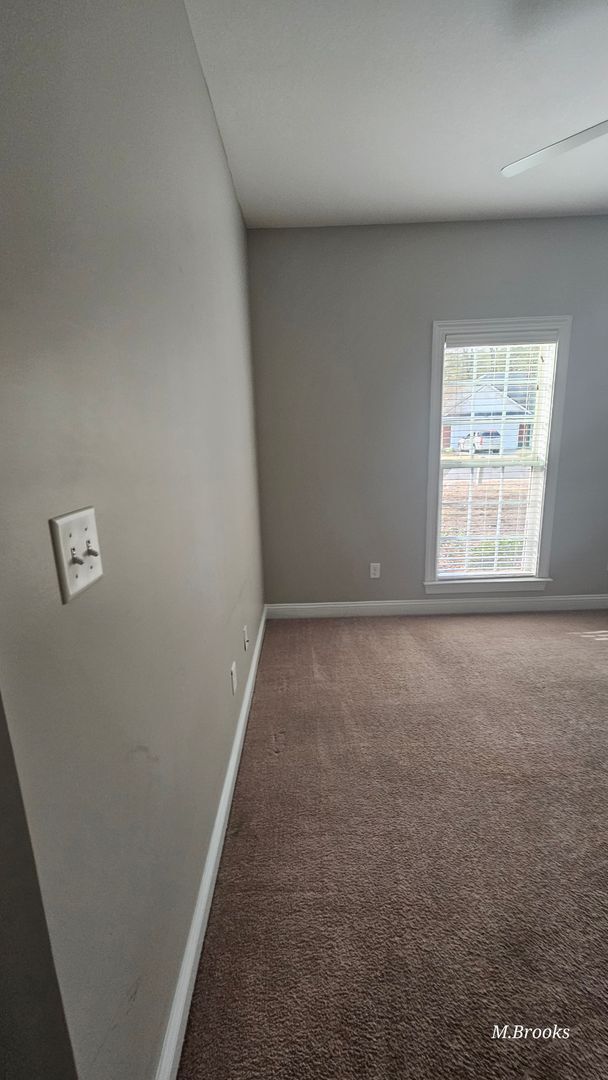 Building Photo - Beautiful 3/2 located in Valdosta