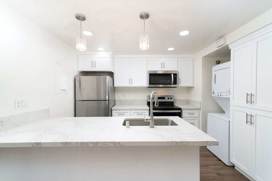 Building Photo - 26156 La Real