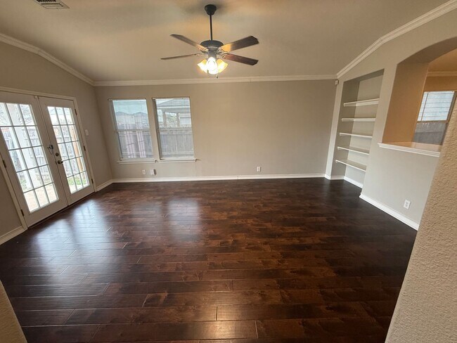 Building Photo - "Beautiful 4-Bed, 2-Bath Home in Emerald Valley – Lease for $1,725 (15 Months)