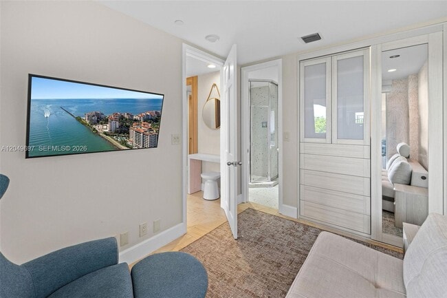 Building Photo - 5245 Fisher Island Dr