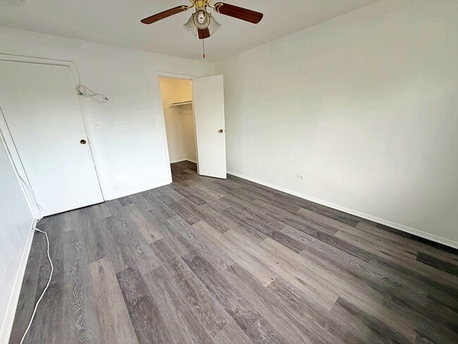 Building Photo - 841 Blossom Ln
