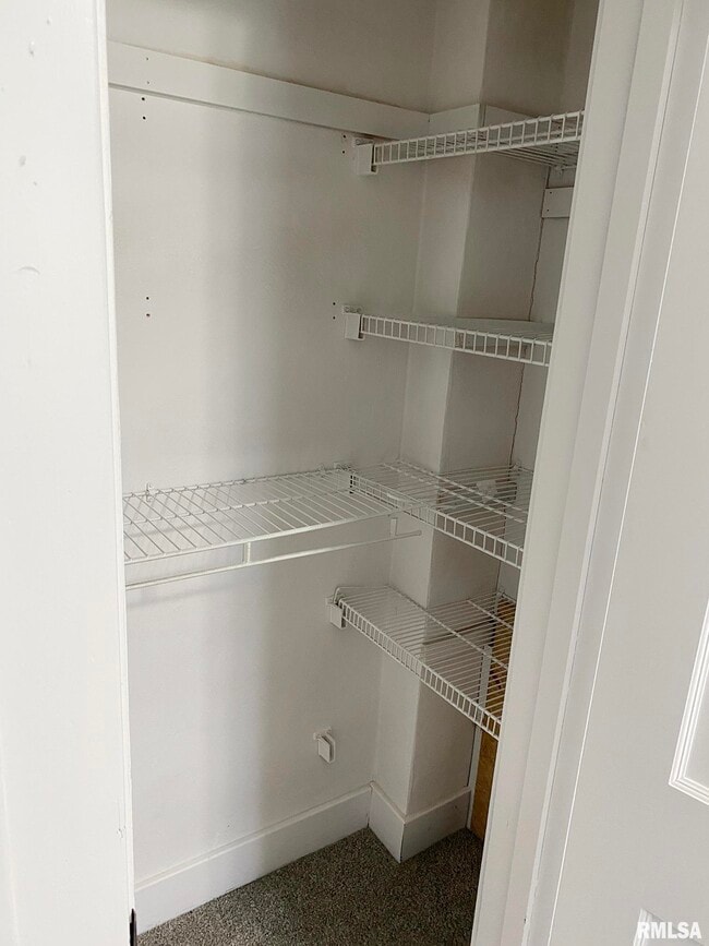 Building Photo - 303 Central St