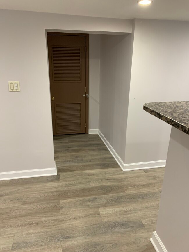 Building Photo - 3319 N Osage Ave