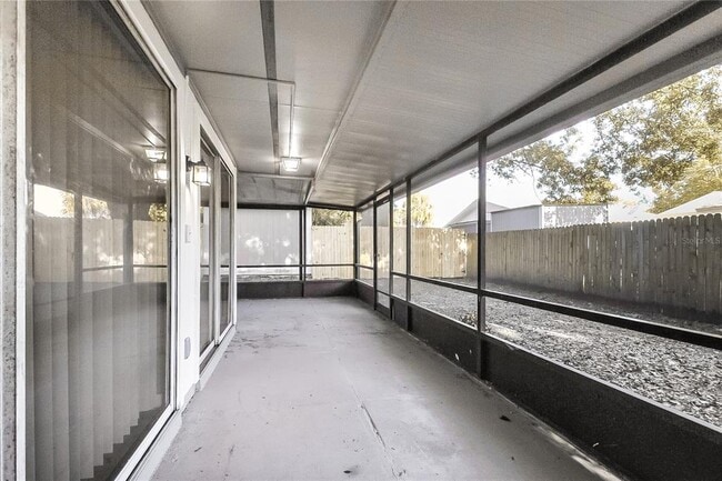 Building Photo - 7606 Willow Park Dr