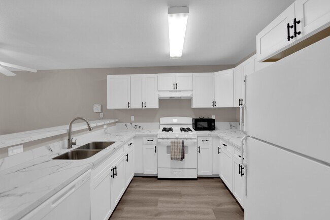 Building Photo - 2110 Sleepy Ct