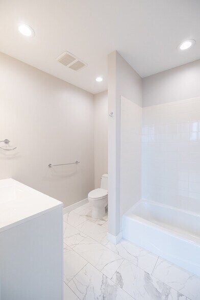 Building Photo - 450 Harrison Ave