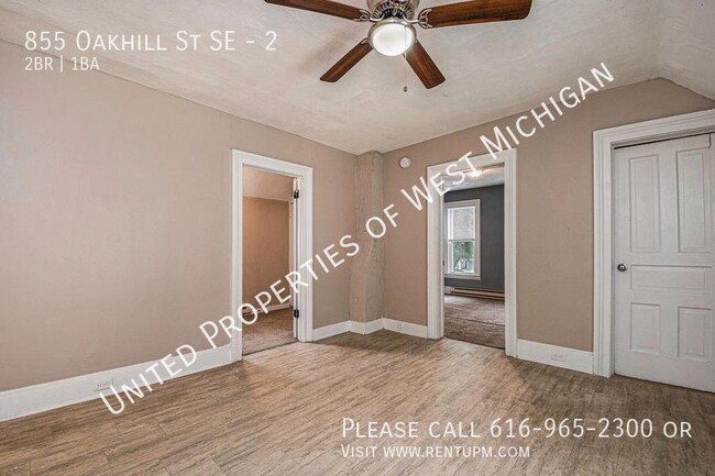 Building Photo - 855 Oakhill St SE