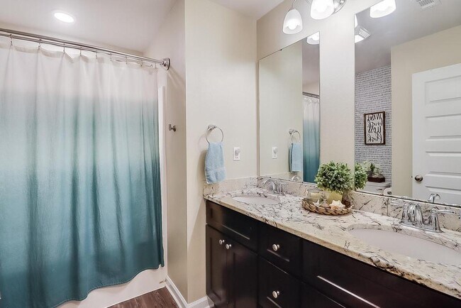 Building Photo - 9059 Bellewood Pl