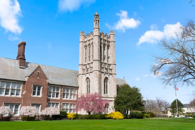 Building Photo - 312 Garfield Ave