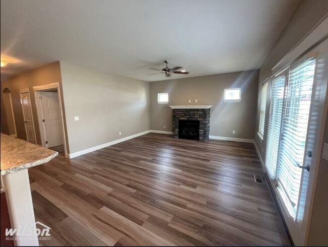 Building Photo - 209 N 89th Ave