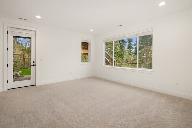 Building Photo - 7967 112th Ln SE