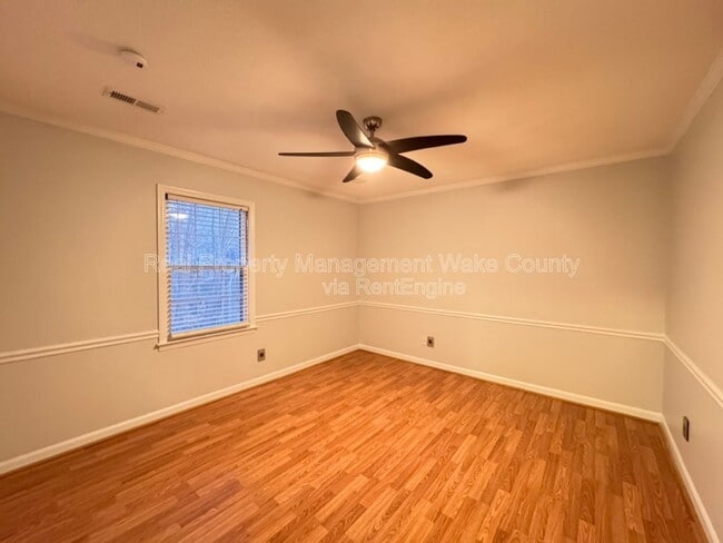 Building Photo - 102 Brodick Ct