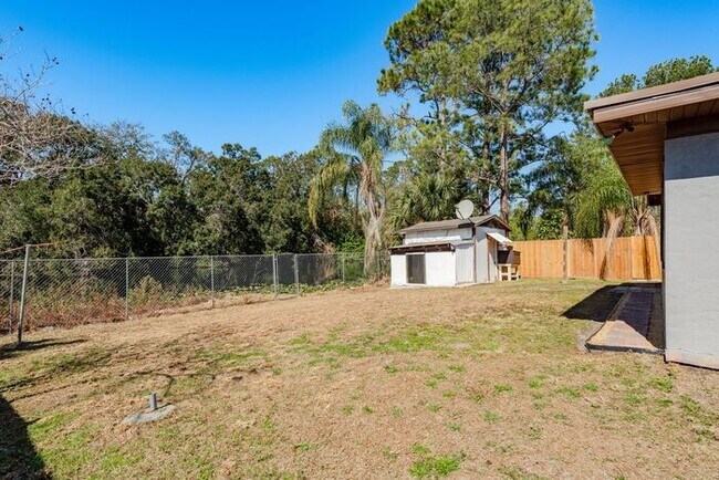 Building Photo - 4/2 Tampa Home