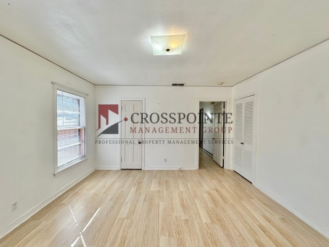 Building Photo - Available! 3/1.5 Single-Family Home in Tyler!