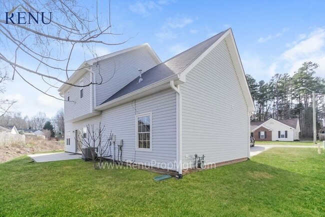 Building Photo - Available Now!! **$0 APPLICATION FEE**