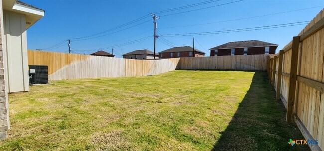 Building Photo - 1108 Carlsberg Dr