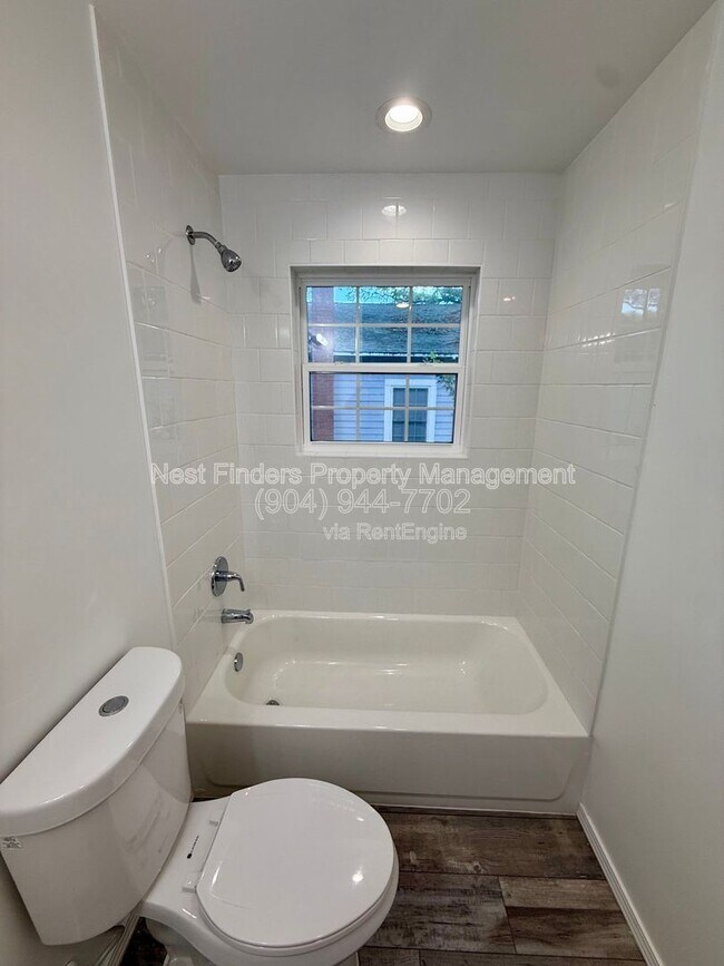 Building Photo - 2220 Flesher Ave