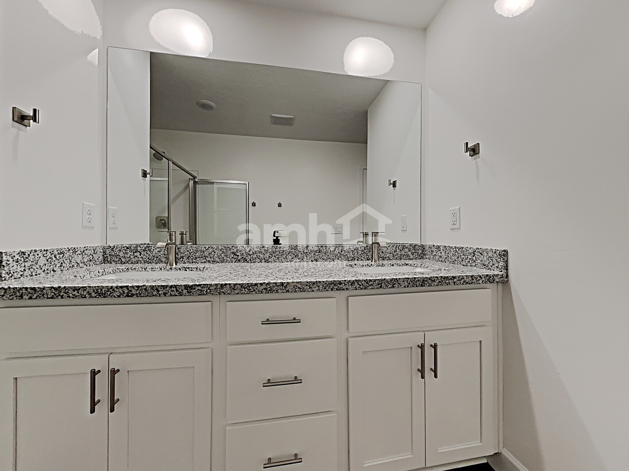 Building Photo - 5902 Verdigris Dr