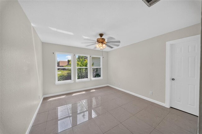 Building Photo - 339 Fantail Loop