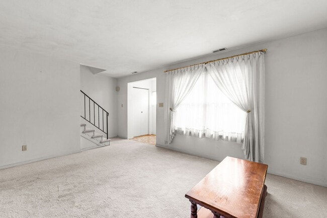 Building Photo - Townhouse for Rent in Virginia Beach!