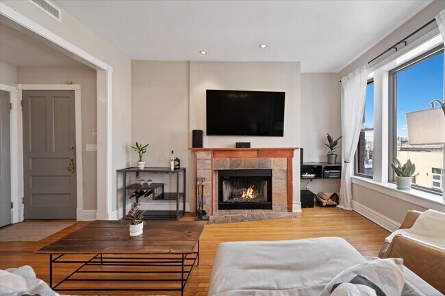 Building Photo - 2013 W Concord Pl