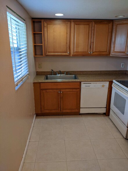 Primary Photo - 312 Tuscany Ln