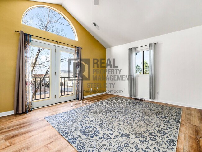 Building Photo - 275 W Baldwyn Dr