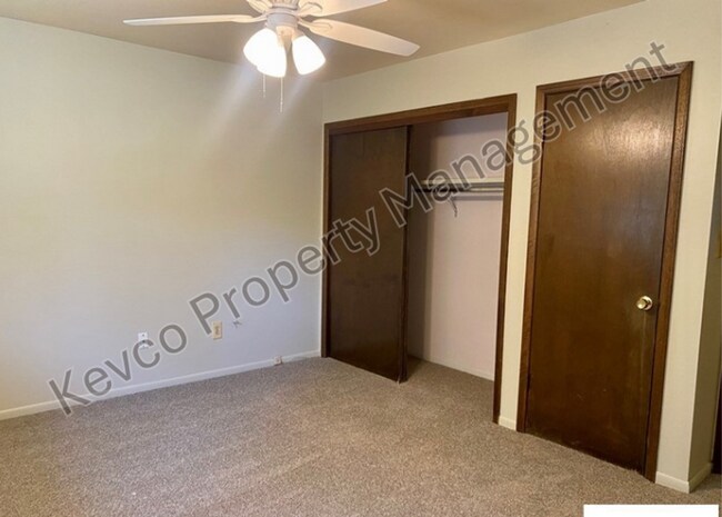 Building Photo - 2805 Redwing Rd