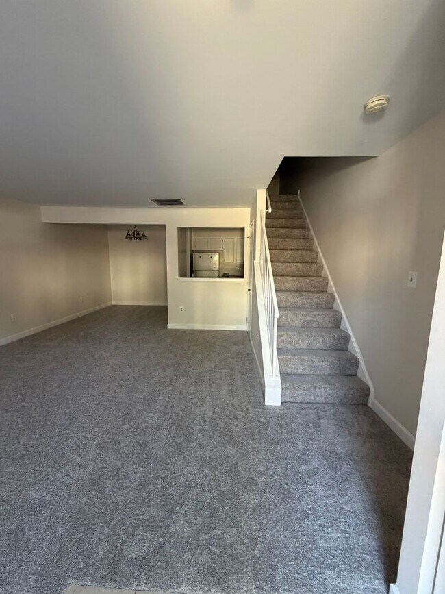 Building Photo - 4118 Peppertree Ln