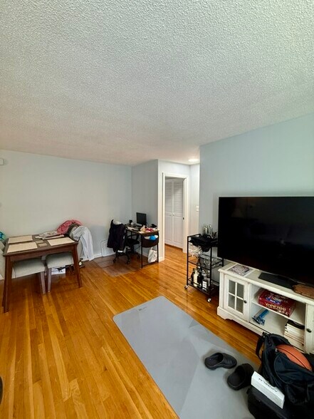 Building Photo - 55 Colborne Rd