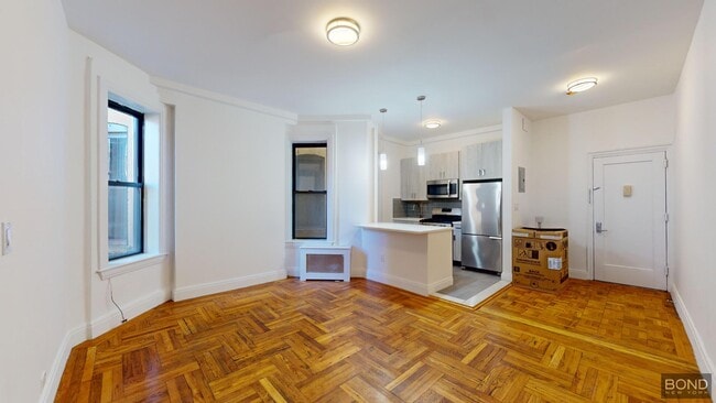 Primary Photo - 17 W 125th St