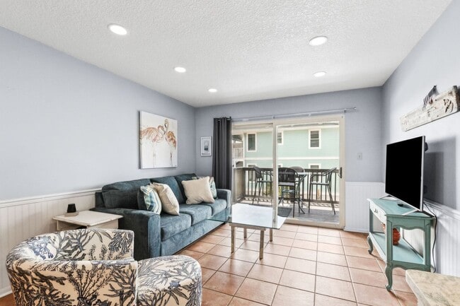 Building Photo - Oceanfront Long-Term Rental at Sand Dollar...