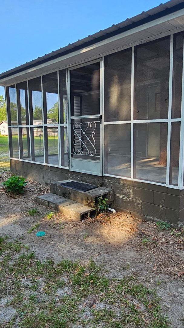 Building Photo - mobile home conveniently located