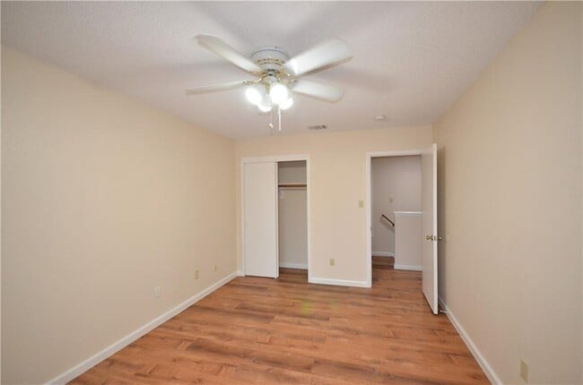 Building Photo - 13903 Lothian Dr