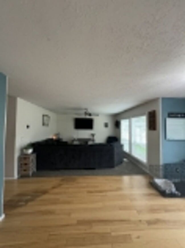 Building Photo - Luxurious 4-Bedroom Home in Keizer – Spacious, Elegant & Perfect for Entertaining