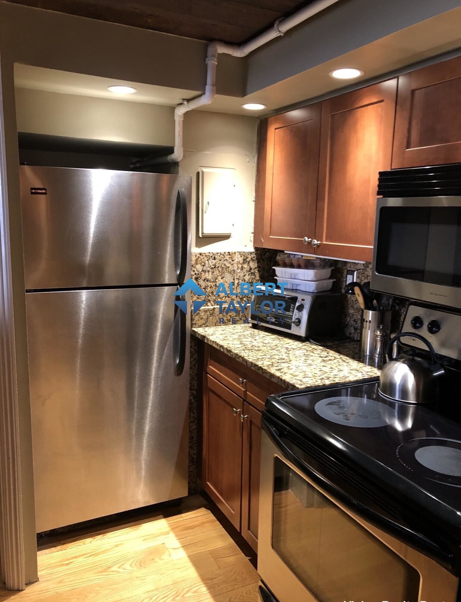 Building Photo - 117 Beacon St