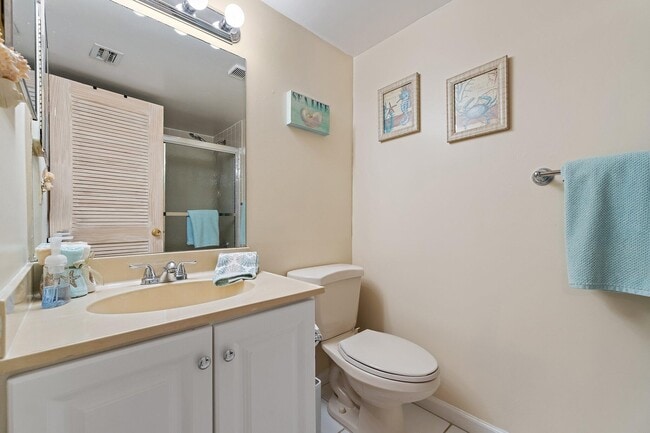 Building Photo - 353 S US Hwy 1