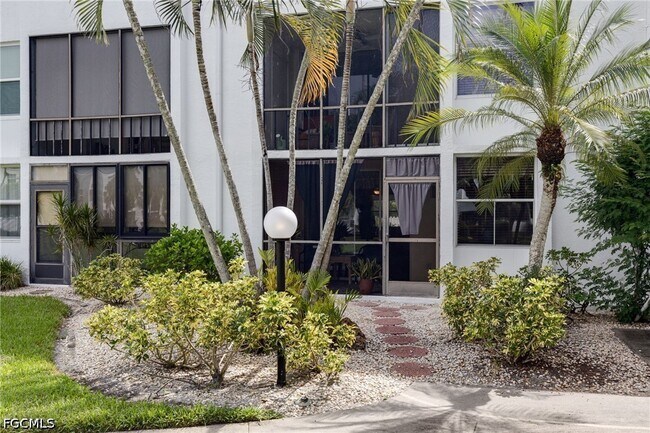 Building Photo - 5959 Winkler Rd