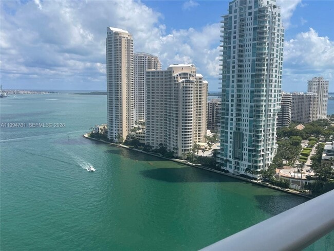 Building Photo - 300 S Biscayne Blvd