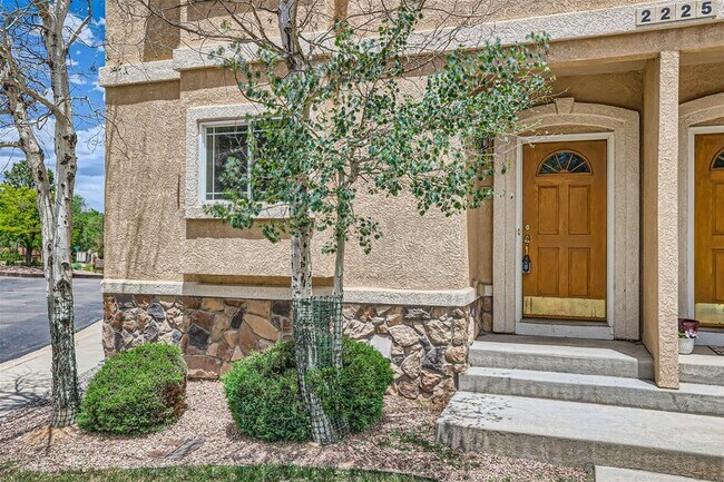 Building Photo - 2225 Stepping Stones Way