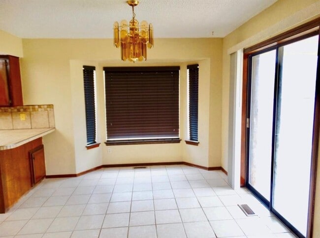 Building Photo - 2116 Lazybrook Trail