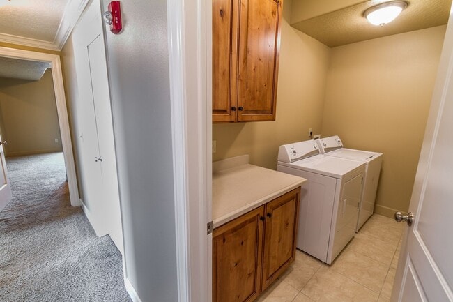 Building Photo - Italian Villages | 3-Bedroom Naples