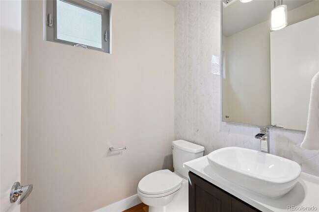 Building Photo - Rare University/Observatory Park 4 Plus Bed, 4.5 Bath Home