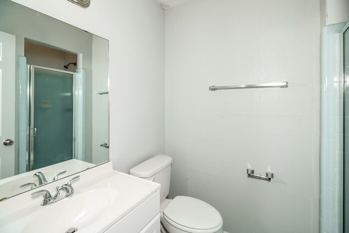 Building Photo - 101 Cannon Dale Ct