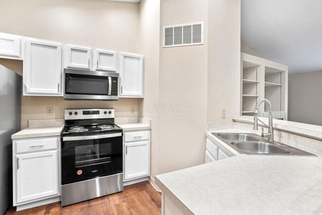 Building Photo - 4907 Stratford Pine Ln