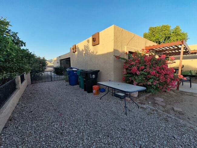 Building Photo - For Lease -Partially Furnished $2,599 or Unfurnished $2,300 2 Beds-2 Bath Painted Mountain Golf C...